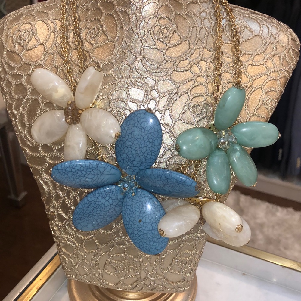 New! 2 for 1! Floral blue stoned necklaces